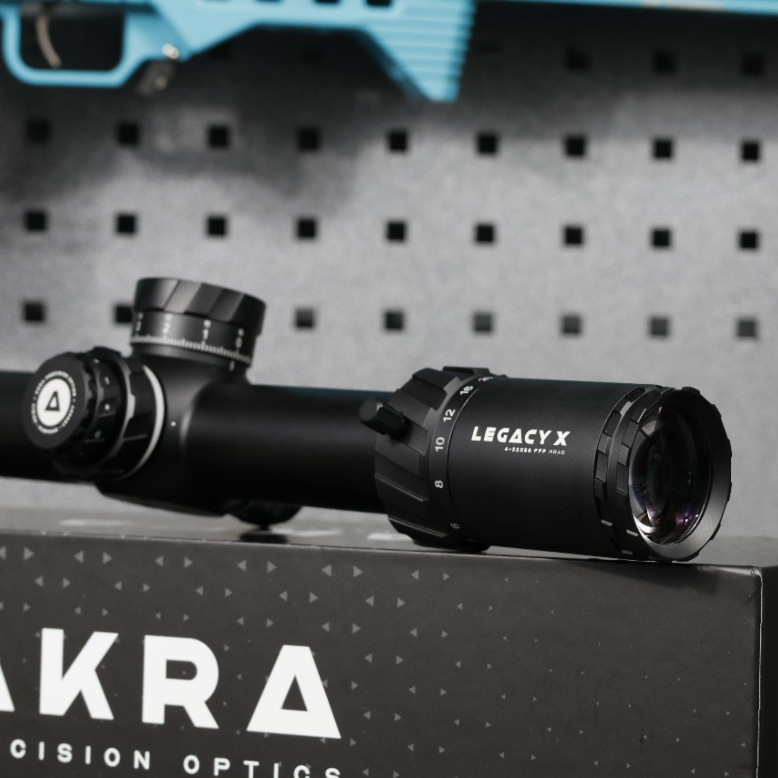 Akra Legacy X 4-32x56 FFP MRAD